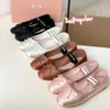 Luxuriöser Miui-Absatz, flacher Ballett-Freizeitschuh für Damen und Herren, Loafer, Kleid, Tanz, Designer-Schuh. Miui Leder-Segeltuchschuh, schwarz, weiß, rosa Schleife, Seide, sexy Walk-Run-Sportschuh