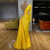Een gele mouw prom jurken sexy illusie kralen chique feestjurk lange vestidos rits terug avondjurken terug