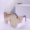 Luxury 2220 Solglasögon för kvinnor Barock Style Cat Eye Frame Designer Solglasögon Italiensk designer Gold Plated Butterfly Frame With340W