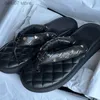 Hausschuhe Sandalen Top-Qualität Hausschuhe Sandalen luxuriöse Designer Damen Sommer neue flache Schuhe lässige Absätze Outdoor BeachH240308