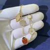 Pulseira V Fanjia Five Flower Ladybug Pulseira 925 banhada a prata pura com trevo de ouro 18K Beetle Lucky Flower CNC Precision High Edition