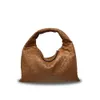 Lady Women Bag Fashion Bottegaas Sacs populaires Venetas Cowhide Hop Jodie version 2024 Nouveau sous-bras en cuir tissé One épaule WZ4Q