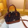 Fabbriche Export Designer Nuove borse Borsa a tracolla alla moda di alta qualità Cintura regolabile da donna sotto le ascelle di fascia alta