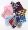 100 coton mouchoir foulards Vintage Hankies hommes poche carré mouchoirs rayé solide morve chiffon 2222 cm1590774