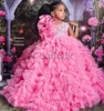 Robes luxueuses robes de fille de fleur rose niveaux de perles Tulle Lilttle enfants mariage 240308
