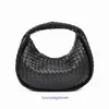 Riproduzione di livello superiore Bottgs's Vents Jodie tote bags all'ingrosso 2023 Spring New Woven Handbag Womens Fashion Horn Bag Grande capacità morbida con logo reale