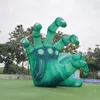 wholesale 5 mH (16.5 pies) con soplador Decoraciones de patio de halloween inflables verdes gigantes personalizadas mano de esqueleto de terror para exteriores