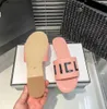 Terlik Tasarımcı Yeni Stil Şeker Renkli Kadınlar Düz Bottom Moda Deri Sandal Eğlence Açık Sandbeach Ayakkabıları Slipperh240308