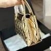 24K Stylowa damska torba na ramię 20 cm błyszcząca patent skórzana diamentowa złota sprzętowy sprzęt metalowa klamra luksusowa torebka Matelasse łańcuch crossbody torebki makijażu