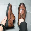 Casual Shoes Men klär Buisness Lace Up Fashion Male Oxfords Italian Business Formal Men's Wedding Party Leather Mens Suits