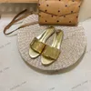 Designer tofflor Kvinnors sammanlåsande alfabet Cut-Out Slide Bianca Cutout Flat Leather Sandals Summer Shoes Mules Beach Flip-Flops With Crystals Gold Buckle