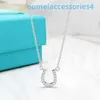 2024 smyckesdesigner märke halsband tiktok funi sterling silver s925 full diamantstil u-formad hänge enkelt och fashionabla hästsko kvinnlig kassel