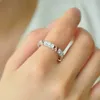 D Färg Mosanshi T Family Two-Color Cross Time Wheel Personlighet Row Ring 925 Silver Plated 18k Gold Fashion Full Diamond Ring Female