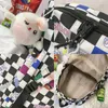 Skolväskor Fashion Lady Lattice Travel Cartoon Bag Female Plaid Söt college ryggsäck Trendiga kvinnor Girl Cool Kawaii Laptop