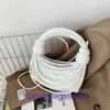 حقائب مصممة جودي في Bottgs's Vents's Jodie Designer Bags Bag Creative Womens 2022 Summer Fashion Wire Bundle Knitting Single مع شعار حقيقي W1e0