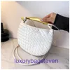 ブランドBottgs's Vents's Esardine Tote Bags for Women Online Shop Hot Shark Woven Bage Handheld Dumpling Solid Color Solid Color Personalized MetalMemal