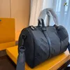 Keepall 35 Designer Mens Travel Bag Högkvalitativ monogremsing läder crossbody väska svart blomma handväska lyxiga män keepall axelväska m22765 m46655
