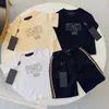 Designer Bear Tshirts Shorts Set Brand Baby Kids Toddler Boys Girls Clothing Set kläder Summer White Black Luxury Tracksuit Youth Sportsuit 2-10 år