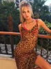 Abiti casual primaverili chic leopardo stampato abito scissione con volant da donna sexy pizzo su v al collo vestidos a maniche lunghe 2024 Lady Elegant Party