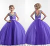 Abiti da ragazza di fiore viola Scollo quadrato Cristalli scintillanti Tulle con perline Lunghezza pavimento Aperto sul retro Abito da festa di compleanno Abito da spettacolo 3999263