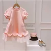 Abiti rosa gonna casual designer di lusso marchio moda vestito ragazze filato netto abito da principessa a maniche corte per bambini Q0716 240308