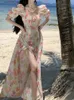 Robes de maternité 2024 été rose manches bouffantes haute fente imprimé fleuri robes mi-longues pour les femmes taille haute français doux plage vacances robes Mujer L240308