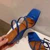 Sandalet düz renkli yaz moda tasarım kadın ayakkabıları kama yüksek topuk açık ayak parmağı strappy pompalar sığ gündelik chaussures femme