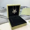 Designer Necklace VanCF Necklace Luxury Diamond Agate 18k Gold Necklace Large Flower Pendant V Gold Diamond Clover Sweater Chain