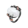 Anneaux de mariage YWOSPX Vintage Black Gold Couleur Bague Blanc Fire Opal Fleur Pour Femme Cadeaux Déclaration de Fiançailles Taille 5-11 Y3272j