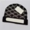 Bonne Qualité Nouveau Designer Beanie Unisexe Automne Hiver Bonnets Tricoté Chapeau pour Hommes et Femmes Chapeaux Classique Sport Crâne Casquettes Dames Casual w11