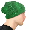 Basker grön orm hudtryck beanie bonnet stickade hattar män kvinnor cool unisex snakeskin textur varm vinterskallies mössa mössa