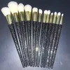 12PCS/SET DIOND-STUDDDDED SZKUKA Klejnoty Makeup Narzędzia piękności Full Diamond Loose Powder Foundation Brush Bling 240229