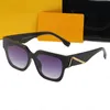 Lunettes de soleil Men Recangle Lunettes de soleil à la mode or F les lunettes Gragles Gradient Lens Street Style Sunglasses avec Case Square Frame Designer des lunettes de soleil pour femmes