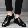 Zapatos informales para hombre, vestido Formal Oxford para boda, cuero, Italia, punta estrecha, fiesta, zapato Oxfords Masculino