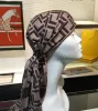 12.1stijl zijden sjaal hoofddoeken voor dames Winter Luxe sjaal High-end Klassiek Letterpatroon Designer sjaal Sjaals Nieuw cadeau Gemakkelijk te matchen Soft Touch Boven