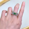 1CT choucong marka Pierścionki ślubne błyszczące ręcznie robiona luksusowa biżuteria Emerlad Moissanite Diamond Stones Eternity Party Women Bridal Finger Ring Prezent
