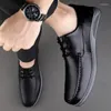 Zapatos casuales Diseño de primavera para hombre Oxford Hombres Cuero genuino Suela suave Pisos masculinos Calzado de negocios
