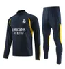 Barnfotbollsspårssatser Set Real Madrids Tracksuit Set 22 23 24 Män och barn Fotbollssats Chandal Futbol Survetement Madrides Training Suit Soccer Jacket 10/2xl 999