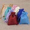 50st/Lot Fashion DrawString Burlap Bag Jute Presentväskor med smycken Förpackning Bröllopspåsar med godisväska kan skräddarsy 240304