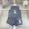 Luxe trainingspakken voor kinderen van hoge kwaliteit babyjasje maat 100-160 CM Zomer tweedelige set Mouwloos denim vest en denim shorts 24Mar