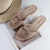 Slippers Vrouw Zwarte Slippers Op Strand Schoenen Voor Vrouwen 2024 Jelly Sandalen Sleehak Lage Zomer Buiten 39 VIP waterdichte Klepels