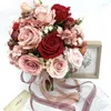 Bröllopsblommor Brudbukett Hem Floral Business Event Red Pink Simulated Flower Bundle Handheld 586