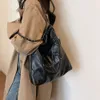 Kupuj sprzedaż online zaawansowana i zachodnia sieć w stylu TOTE Bag for Womens 2024 Nowy koreański poduszki z pojedynczym ramionami