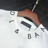 Kurzärmliges Designer-T-Shirt mit besticktem Monogramm-Aufdruck. High-End-Sommer-T-Shirt mit lockerem Rundhalsausschnitt für Herren und Damen in Übergröße 4XL