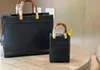 Axelväska kosmetiska fodral designers handväska på axel koppling väskor på språng crossbody shoppingväska pursar bokstäver blommor blommor ett handtag