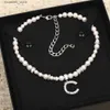 Collane con ciondolo Collana con ciondolo di qualità di lusso con diamante in argento placcato con timbro a scatola con perline di conchiglia naturale stile girocollo PS7288B285r L240309