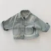 Vestes 2024 printemps dans les enfants bébé filles garçons vêtements de mode enfants Denim lavage à l'eau haut à simple boutonnage veste de manteau en bas âge