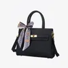 Designer-Taschen PU-Handtasche Große Kapazität Handtasche modische Bänder Quadratische Tasche leichte Luxustasche Schulterhandtaschen