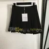 Frauen Sexy Rock Hohe Taille Plissee Kleid Stickerei Brief Mini Rock Sommer Designer Weiß Schwarz A-linie Kleider