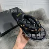 Designer Sandals Beach Xiaoxiangfeng Nieuwe Pinch Toe Herringband Tug Dames Diamond Grid Infrarood Dragen Sandalen Hiel Hiel Dikke Sole Casual Beach Shoe